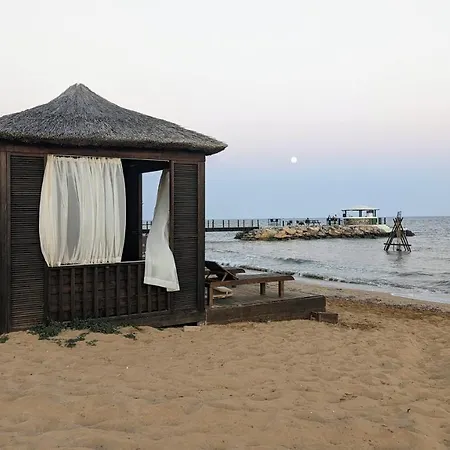 Smart With Large Terrace شقة Vokolidha