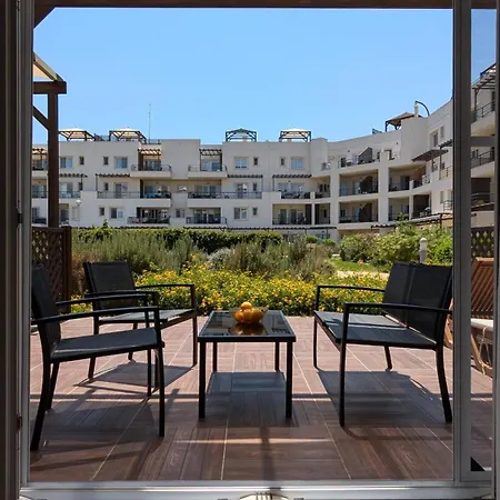 شقة Smart With Large Terrace Vokolidha