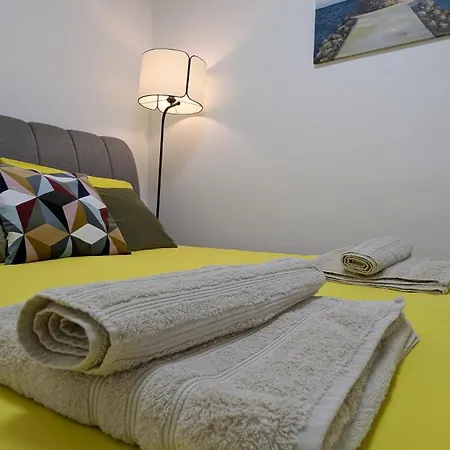 Smart With Large Terrace Apartament